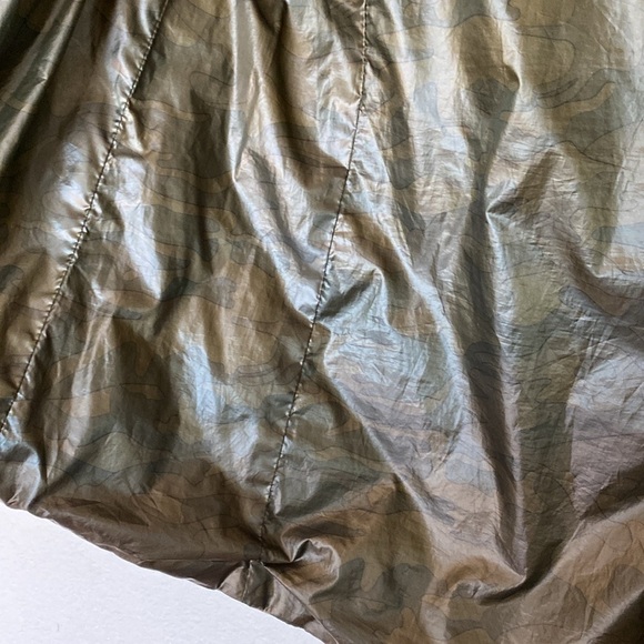 Gerry reversible green camo vest packable EUC women’s large extra large - Picture 3 of 6